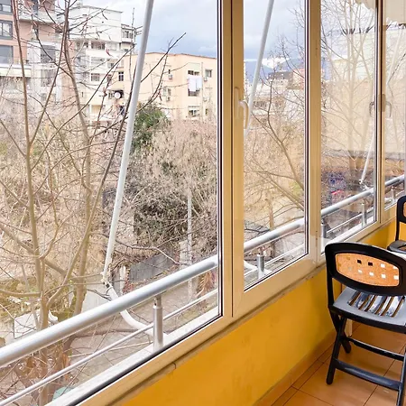 Experience At The New Bazaar Apartmán Tirana