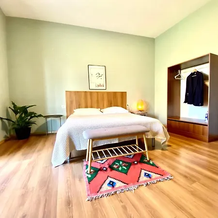 Experience At The New Bazaar Appartement *