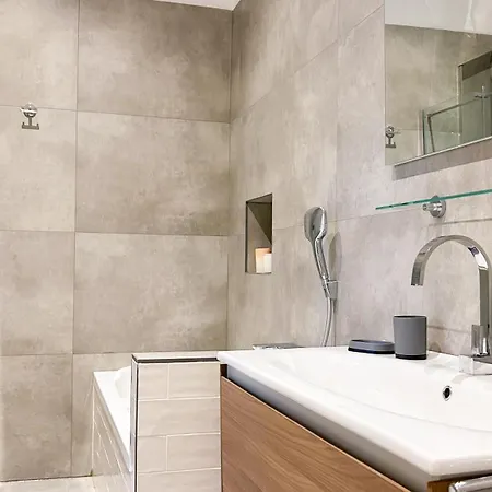 Apartamento Experience At The New Bazaar Tirana