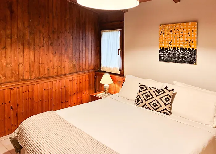 Experience At The New Bazaar 地拉那