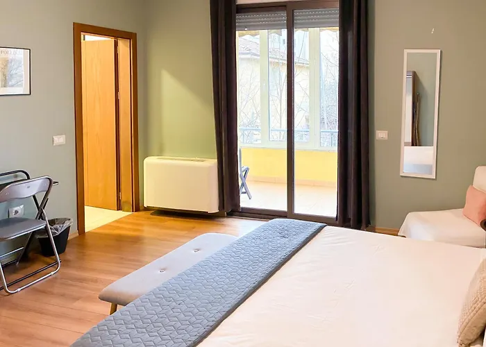 Experience At The New Bazaar *